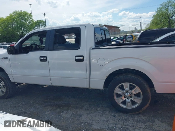 2013 Ford F-150 XL with VIN 1FTFW1CF2DFC17194, listed as a IAAI auction lot 42104978 with 257,406 mi miles. Bid and sale history available at carsss.com. Image 14.
