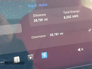 2024 Tesla Model 3 z VIN 5YJ3E1EA8RF728301, wystawiony jako IAAI lot #41865709 z przebiegiem 35 791 mil mil oraz . Historia ofert i sprzedaży dostępna na DreamBid. Obrazek 14.