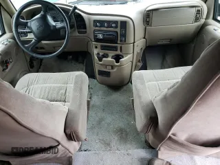 2002 Chevrolet Astro Cargo YF7 Upfitter with VIN 1GBEL19X22B135639, listed as a Copart auction lot 84209554 with 241,212 mi miles and Salvage Title. Bid and sale history available at carsss.com. Image 8.