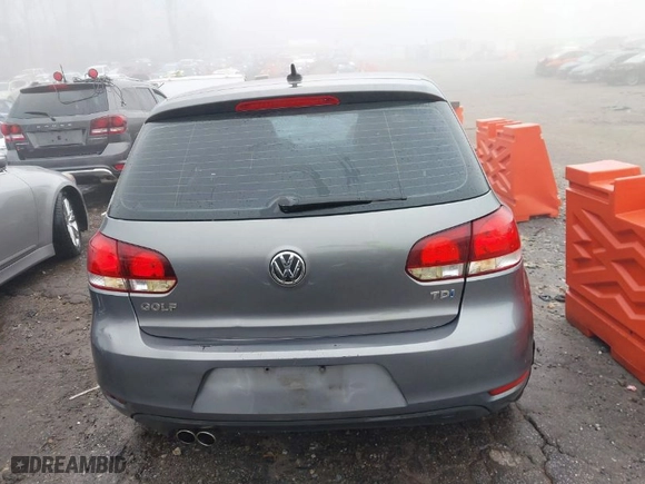 2013 Volkswagen Golf TDI with VIN WVWDM7AJ3DW133098, listed as a IAAI auction lot 41129134 with 89,753 mi miles. Bid and sale history available at carsss.com. Image 16.