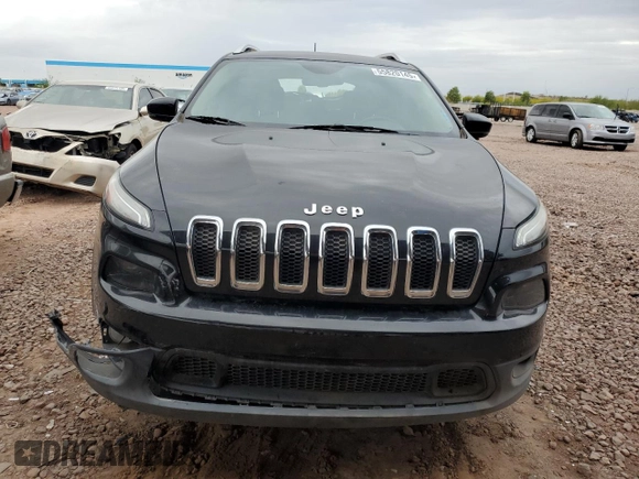 2016 Jeep Cherokee Latitude z VIN 1C4PJLCB6GW171384, wystawiony jako Copart lot #55820145 z przebiegiem 127 062 mil mil oraz Szkoda całkowita • Salvage title. Historia ofert i sprzedaży dostępna na DreamBid. Obrazek 5.