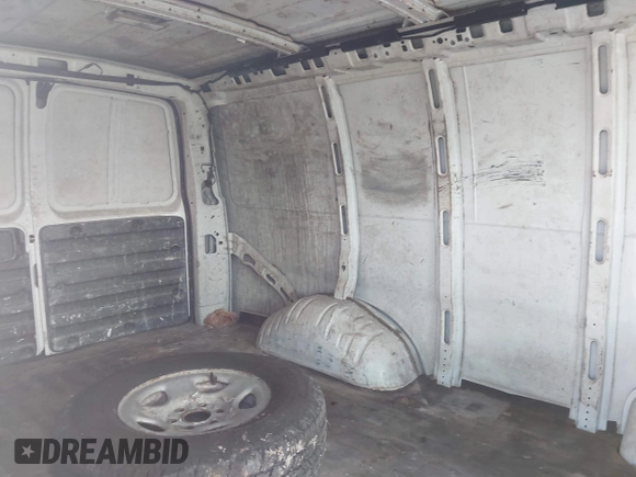 2006 Chevrolet Express Cargo Van with VIN 1GCFG15X261109290, listed as a IAAI auction lot 42088599 with 1 mi miles. Bid and sale history available at carsss.com. Image 8.