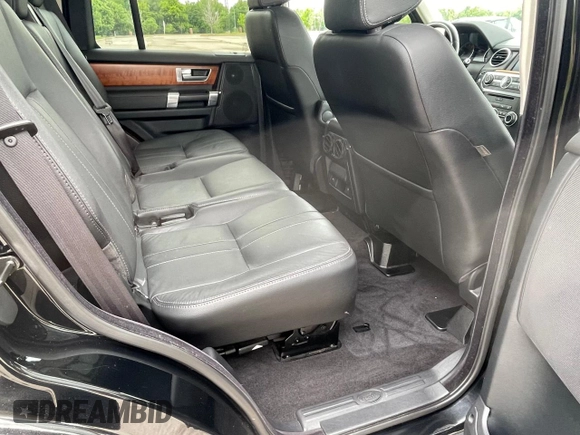 2013 Land Rover LR4 HSE with VIN SALAG2D40DA682332, listed as a Copart auction lot 55495535 with 116,937 mi miles and Clean Title. Bid and sale history available at DreamBid. Image 6.