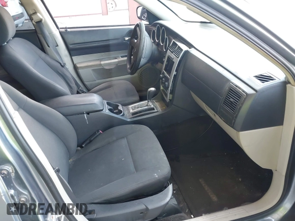 2007 Dodge Magnum with VIN 2D4FV47V87H776356, listed as a IAAI auction lot 41965436 with 285,585 mi miles and . Bid and sale history available at carsss.com. Image 5.