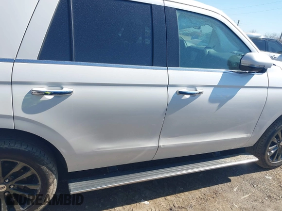 2019 Ford Expedition Limited with VIN 1FMJU2AT0KEA48449, listed as a IAAI auction lot 41754803 with 91,502 mi miles. Bid and sale history available at carsss.com. Image 13.