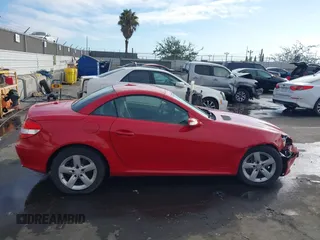 2008 Mercedes-Benz SLK-Class 3.0L with VIN WDBWK54F58F177151, listed as a IAAI auction lot 41516954 with 201,431 mi miles. Bid and sale history available at carsss.com. Image 13.