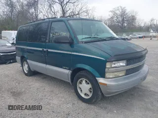 1997 Chevrolet Astro with VIN 1GNDM19W9VB205001, listed as a IAAI auction lot 42002535 with 136,734 mi miles. Bid and sale history available at carsss.com. Image 1.