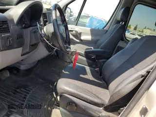 2016 Mercedes-Benz Sprinter with VIN WD4PE7DD0GP183493, listed as a Copart auction lot 69262844 with 1,000 mi miles and Salvage Title. Bid and sale history available at DreamBid. Image 7.