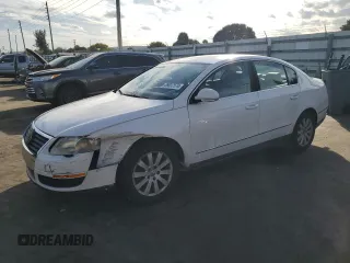 2008 Volkswagen Passat Turbo z VIN WVWJK73C88E164009, wystawiony jako Copart lot #86837574 z przebiegiem 98 591 mil mil oraz Szkoda całkowita • Salvage title. Historia ofert i sprzedaży dostępna na DreamBid. Obrazek 1.