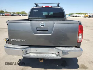 2005 Nissan Frontier LE z VIN 1N6AD07W95C417736, wystawiony jako Copart lot #55112835 z przebiegiem 217 251 mil mil oraz Szkoda całkowita • Salvage title. Historia ofert i sprzedaży dostępna na DreamBid. Obrazek 6.