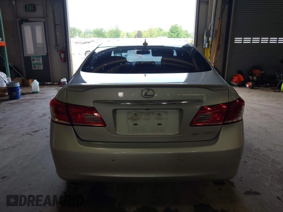 2011 Lexus ES 330 with VIN JTHBK1EG3B2433008, listed as a IAAI auction lot 42536589 with 126,518 mi miles and . Bid and sale history available at DreamBid. Image 16.