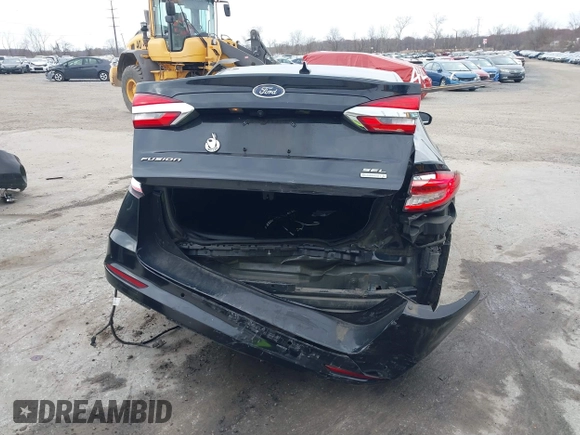 2019 Ford Fusion SEL with VIN 3FA6P0CD9KR237633, listed as a IAAI auction lot 41850201 with 68,157 mi miles. Bid and sale history available at carsss.com. Image 17.