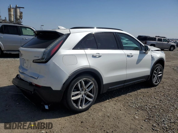2020 Cadillac XT4 FWD Sport with VIN 1GYFZER4XLF139311, listed as a Copart auction lot 61757995 with 46,123 mi miles and Salvage title. Bid and sale history available at DreamBid. Image 3.