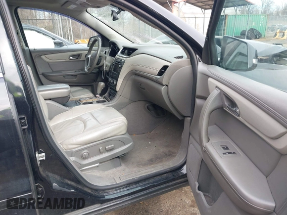 2015 Chevrolet Traverse LT с VIN 1GNKRHKD5FJ211296, выставлен на аукционе IAAI как лот 41613389 с пробегом Не указан миль и . История ставок и продаж доступна на DreamBid. Изображение 5.