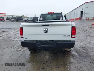 2018 Ram 2500 Tradesman z VIN 3C6MR5AJ8JG127319, wystawiony jako IAAI lot #42378584 z przebiegiem 132 406 mil mil oraz . Historia ofert i sprzedaży dostępna na DreamBid. Obrazek 16.