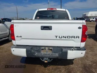 2015 Toyota Tundra 4WD Truck Platinum with VIN 5TFAW5F12FX480655, listed as a IAAI auction lot 41391026 with 111,066 mi miles. Bid and sale history available at carsss.com. Image 17.