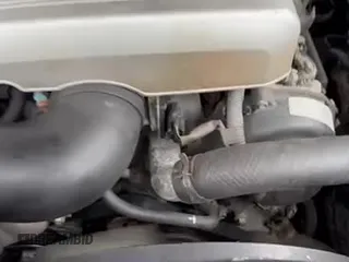 2005 Toyota 4Runner SR5 z VIN JTEBT14R158018560, wystawiony jako Copart lot #67697395 z przebiegiem 346 247 mil mil oraz Czysty tytuł • Clean title. Historia ofert i sprzedaży dostępna na DreamBid. Obrazek 11.