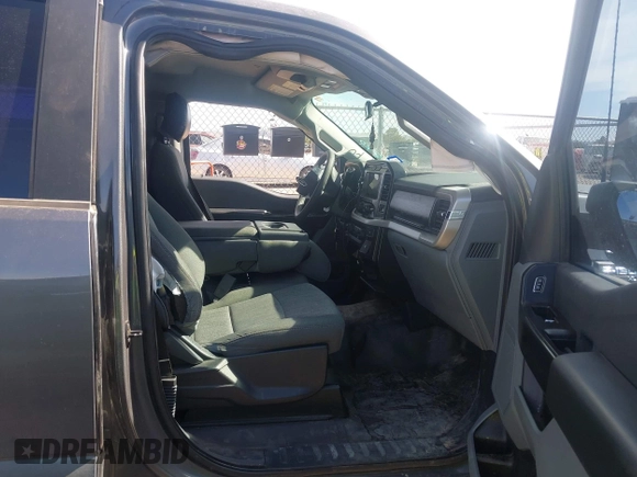 2021 Ford F-150 XL с VIN 1FTEW1EP9MKE39501, выставлен на аукционе IAAI как лот 42270609 с пробегом 82 888 миль миль и . История ставок и продаж доступна на DreamBid. Изображение 5.