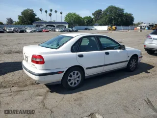 2000 Volvo S40 with VIN YV1VS2553YF522270, listed as a Copart auction lot 52866365 with 86,389 mi miles and Clean Title. Bid and sale history available at carsss.com. Image 3.