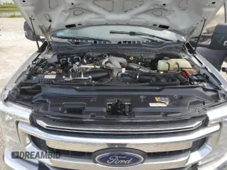 2020 Ford F-250 XL z VIN 1FT7W2BT6LEE85378, wystawiony jako Copart lot #58958075 z przebiegiem 91 978 mil mil oraz Czysty tytuł • Clean title. Historia ofert i sprzedaży dostępna na DreamBid. Obrazek 11.