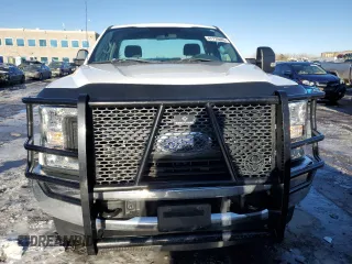 2018 Ford F-250 XLT with VIN 1FTBF2B69JEC40558, listed as a Copart auction lot 41728065 with 56,991 mi miles and Clean title. Bid and sale history available at DreamBid. Image 5.