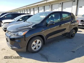 2020 Chevrolet Trax LS z VIN 3GNCJKSB1LL210352, wystawiony jako Copart lot #52013065 z przebiegiem 79 324 mil mil oraz Nie do naprawy • Non repairable. Historia ofert i sprzedaży dostępna na DreamBid. Obrazek 1.
