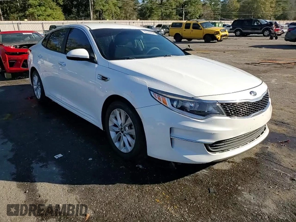 2017 Kia Optima LX z VIN 5XXGT4L35HG165653, wystawiony jako Copart lot #85765954 z przebiegiem 130 135 mil mil oraz Szkoda całkowita • Salvage title. Historia ofert i sprzedaży dostępna na DreamBid. Obrazek 12.