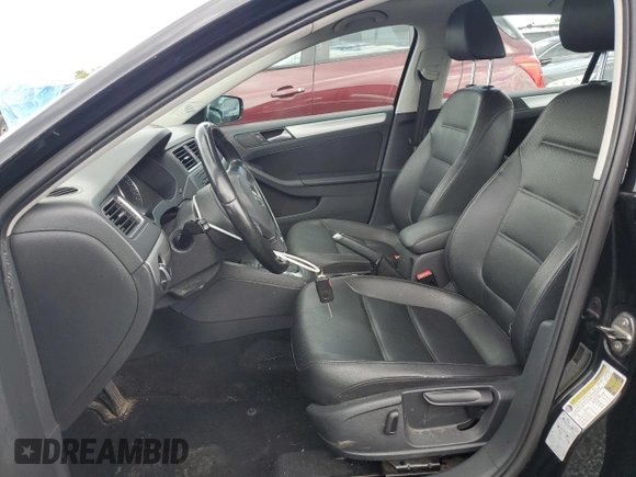 2013 Volkswagen Jetta SE with VIN 3VWDP7AJ4DM425976, listed as a Copart auction lot 58095525 with 77,395 mi miles and Salvage title. Bid and sale history available at DreamBid. Image 7.