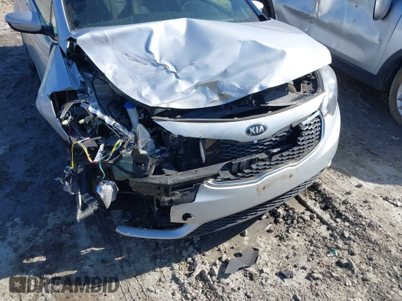 2016 Kia Forte EX with VIN KNAFX5A89G5627605, listed as a IAAI auction lot 42022725 with 87,712 mi miles and . Bid and sale history available at carsss.com. Image 6.
