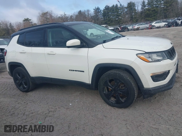 2019 Jeep Compass Latitude with VIN 3C4NJDBB6KT593118, listed as a IAAI auction lot 41747020 with 118,854 mi miles. Bid and sale history available at carsss.com. Image 13.