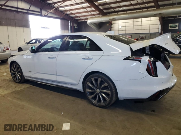 2022 Cadillac CT4-V z VIN 1G6DH5RL5N0115708, wystawiony jako Copart lot #47453785 z przebiegiem 47 152 mil mil oraz Tytuł czysty. Historia ofert i sprzedaży dostępna na DreamBid. Obrazek 2.