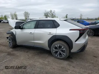 2023 Toyota bZ4X XLE z VIN JTMAAAAA8PA020788, wystawiony jako Copart lot #52900874 z przebiegiem Nie podano mil oraz Szkoda całkowita • Salvage title. Historia ofert i sprzedaży dostępna na DreamBid. Obrazek 2.