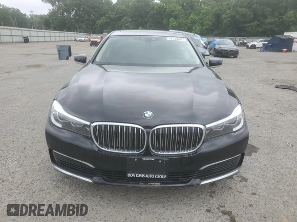 2019 BMW 7 Series 740i xDrive z VIN WBA7E4C55KGV70212, wystawiony jako Copart lot #57330965 z przebiegiem 48 408 mil mil oraz Szkoda całkowita • Salvage title. Historia ofert i sprzedaży dostępna na DreamBid. Obrazek 5.