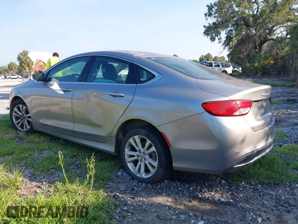 2015 Chrysler 200 Limited z VIN 1C3CCCAB0FN583630, wystawiony jako IAAI lot #42299854 z przebiegiem 115 566 mil mil oraz . Historia ofert i sprzedaży dostępna na DreamBid. Obrazek 3.