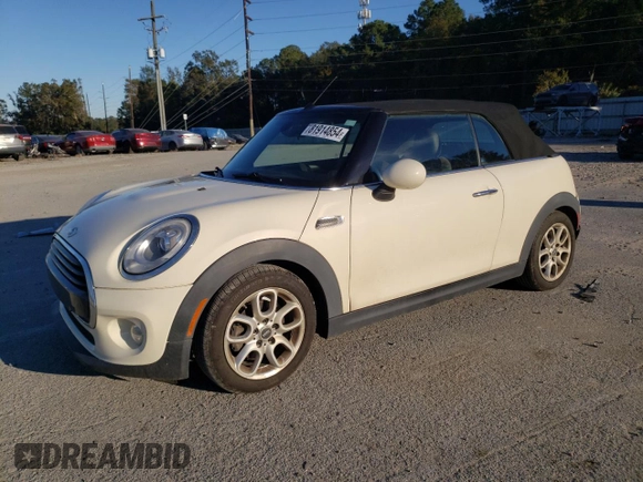 2017 MINI Convertible Cooper с VIN WMWWG5C32H3C20548, выставлен на аукционе Copart как лот 81914854 с пробегом 104 125 миль миль и Списание • Salvage title. История ставок и продаж доступна на DreamBid. Изображение 1.