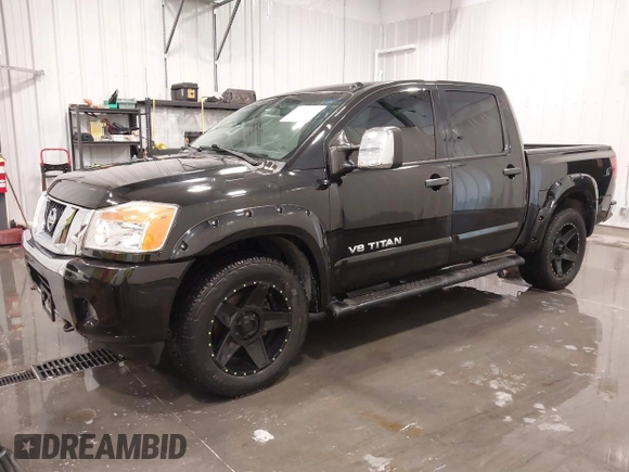 2015 Nissan Titan SV z VIN 1N6AA0EC6FN502962, wystawiony jako IAAI lot #41358935 z przebiegiem 102 204 mil mil oraz . Historia ofert i sprzedaży dostępna na DreamBid. Obrazek 2.