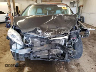2013 Toyota Sienna XLE with VIN 5TDDK3DC4DS070167, listed as a Copart auction lot 46992565 with Not Provided miles and Salvage Title. Bid and sale history available at DreamBid. Image 5.