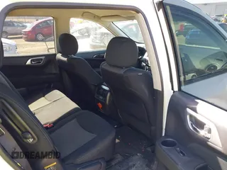 2017 Nissan Pathfinder SV with VIN 5N1DR2MM8HC667792, listed as a IAAI auction lot 41776454 with 185,467 mi miles. Bid and sale history available at carsss.com. Image 8.