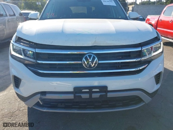 2022 Volkswagen Atlas 3.6L V6 SE w/Technology with VIN 1V2WR2CA1NC519384, listed as a IAAI auction lot 40548286 with 37,093 mi miles. Bid and sale history available at carsss.com. Image 6.