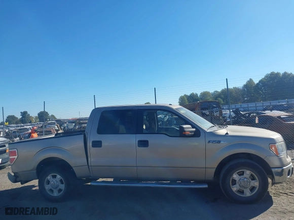 2013 Ford F-150 XL with VIN 1FTFW1CF4DFB01625, listed as a IAAI auction lot 40591090 with 119,694 mi miles. Bid and sale history available at carsss.com. Image 13.
