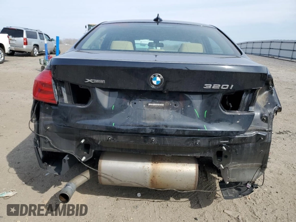 2018 BMW 3 Series 320i xDrive with VIN WBA8E5G52JNU47627, listed as a Copart auction lot 46192395 with 61,349 mi miles and Salvage Title. Bid and sale history available at carsss.com. Image 6.