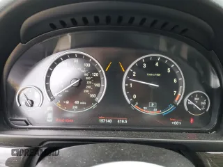 2012 BMW 5 Series 550i xDrive z VIN WBAFU9C54CC787576, wystawiony jako Copart lot #55934525 z przebiegiem 157 140 mil mil oraz Szkoda całkowita • Salvage title. Historia ofert i sprzedaży dostępna na DreamBid. Obrazek 9.