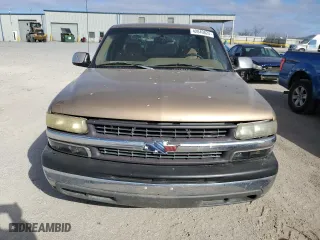 1999 Chevrolet Silverado 1500 LS with VIN 1GCEC19V9XZ181526, listed as a Copart auction lot 42849824 with 290,859 mi miles and Salvage Title. Bid and sale history available at carsss.com. Image 5.