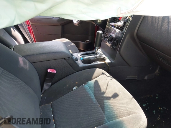 2010 Ford Explorer XLT with VIN 1FMEU7DE9AUA03395, listed as a IAAI auction lot 42483064 with 285,485 mi miles and . Bid and sale history available at DreamBid. Image 5.