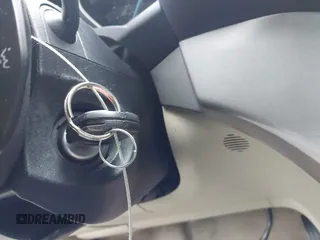 2013 Ford Escape SE с VIN 1FMCU0GX9DUD31996, выставлен на аукционе IAAI как лот 42342141 с пробегом 160 642 миль миль и . История ставок и продаж доступна на DreamBid. Изображение 11.