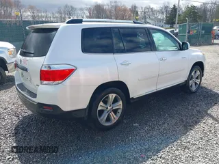 2012 Toyota Highlander Limited with VIN 5TDDK3EH6CS122455, listed as a IAAI auction lot 41824335 with 154,149 mi miles. Bid and sale history available at carsss.com. Image 4.