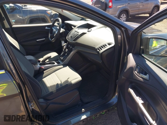 2016 Ford Escape SE with VIN 1FMCU9GX7GUA58243, listed as a IAAI auction lot 41856764 with 50,129 mi miles and . Bid and sale history available at DreamBid. Image 5.