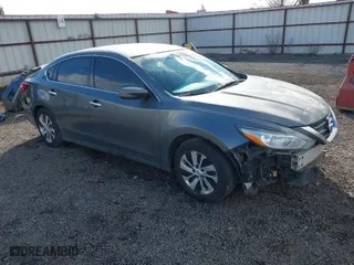 2018 Nissan Altima 2.5 SR with VIN 1N4AL3APXJC123240, listed as a IAAI auction lot 41808689 with 111,920 mi miles. Bid and sale history available at carsss.com. Image 1.