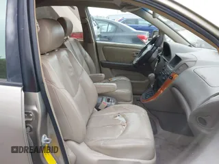 2000 Lexus RX 300 with VIN JT6HF10U5Y0134886, listed as a IAAI auction lot 42068102 with 156,237 mi miles. Bid and sale history available at carsss.com. Image 5.