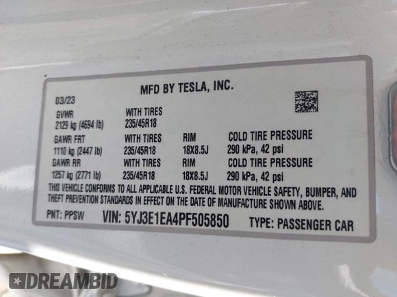2023 Tesla Model 3 z VIN 5YJ3E1EA4PF505850, wystawiony jako IAAI lot #41310597 z przebiegiem 70 211 mil mil oraz . Historia ofert i sprzedaży dostępna na DreamBid. Obrazek 9.